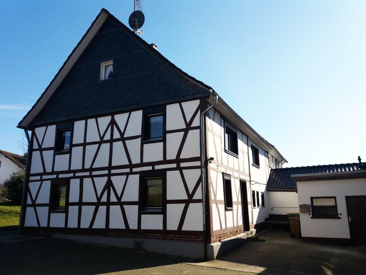 Graefrath Gaestehaus Neunkirchen-Seelscheid Neunkirchen (Neunkirchen-Seelscheid) Exterior foto